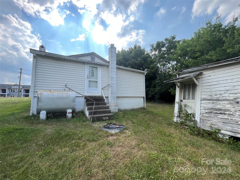 1900 Salome Church Rd, Charlotte, NC 28262