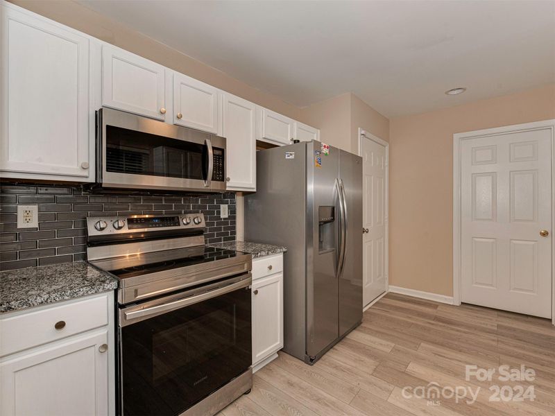 1418 Swaying Branch Ln, Clover, SC 29710