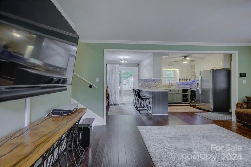 1201 Vickie Ln, Matthews, NC 28104