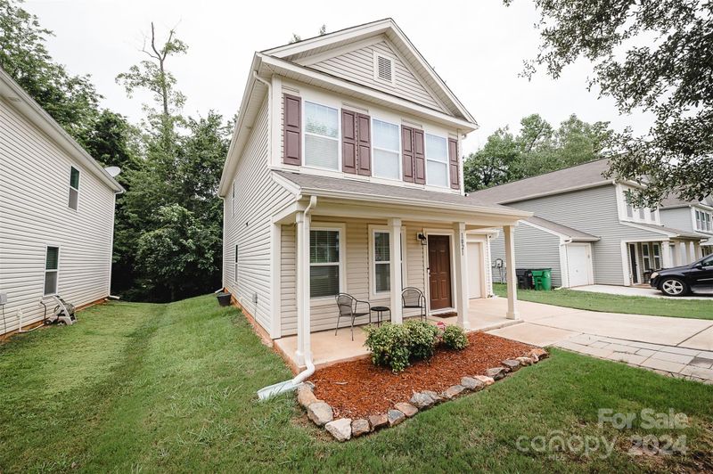 1021 Rook Rd, Charlotte, NC 28216