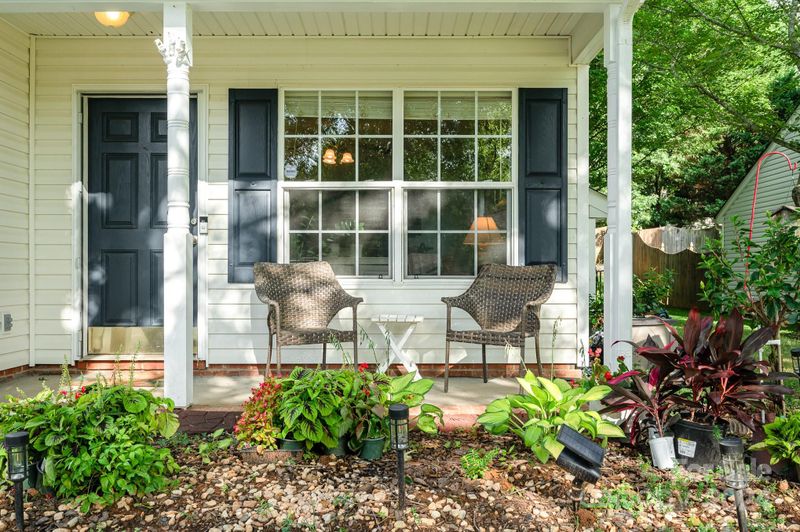 840 Settlement Dr, Clover, SC 29710