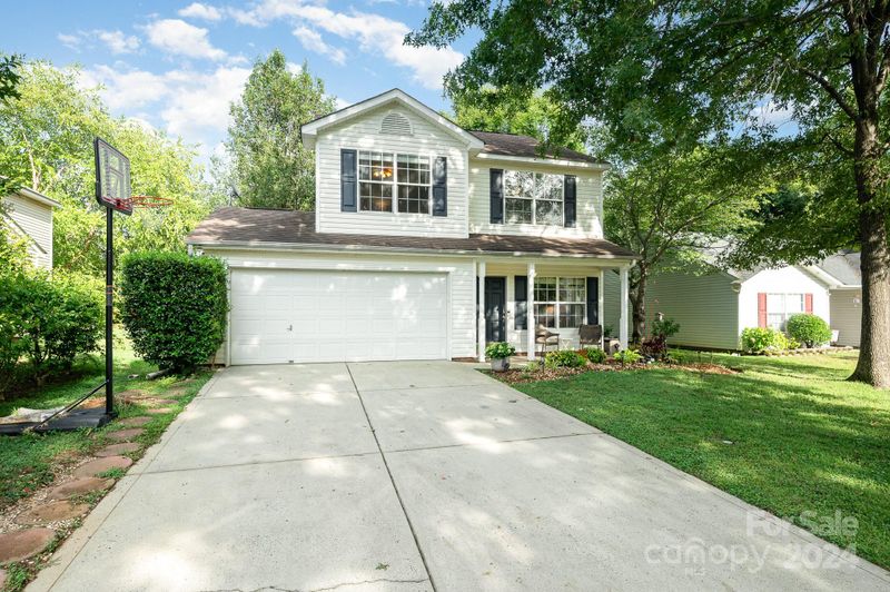 840 Settlement Dr, Clover, SC 29710