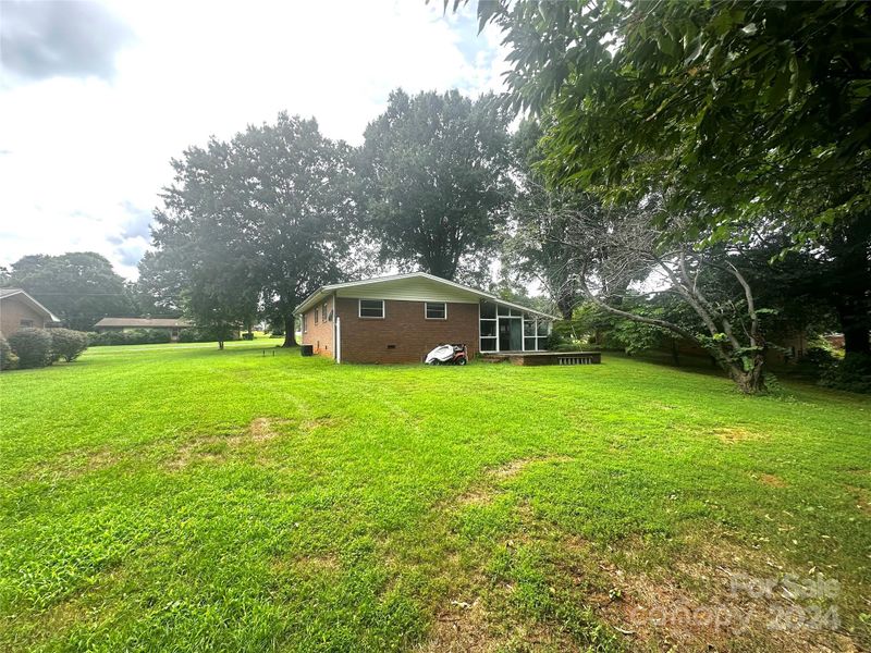 2340 17th St NE, Hickory, NC 28601