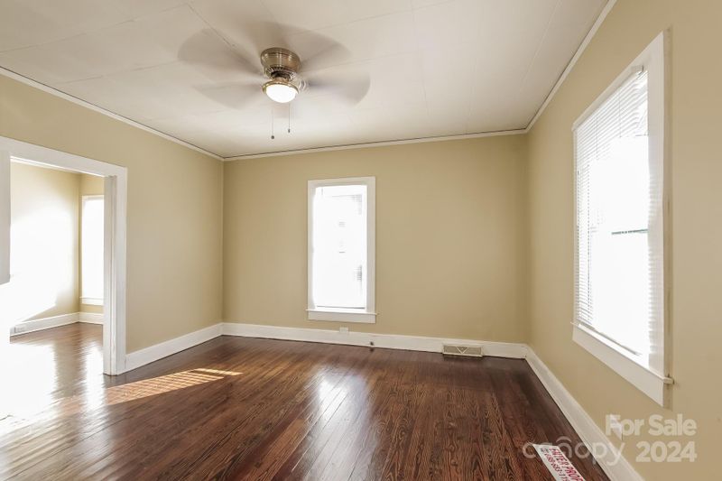 1912 Hemlock Ave, Gastonia, NC 28054
