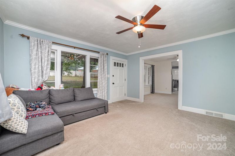 2048 Quiet Ln #1, Hickory, NC 28602