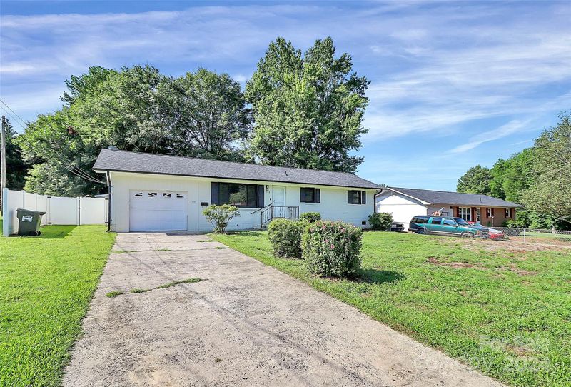 113 Hovis Rd, Stanley, NC 28164