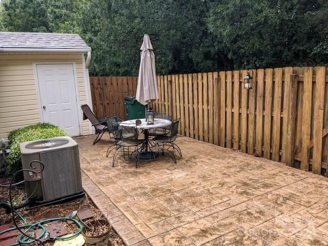 13652 Meade Glen Ct, Charlotte, NC 28273