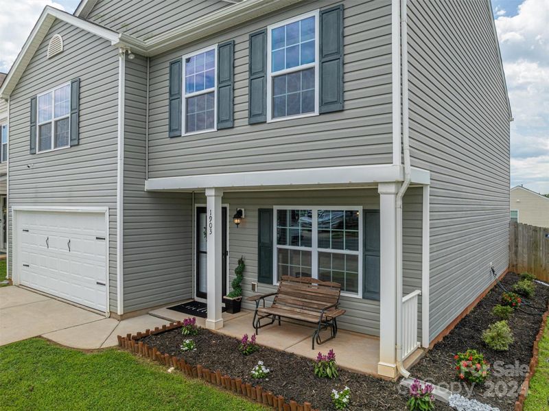 1903 Eastway Dr, Dallas, NC 28034