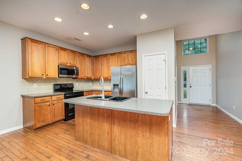 4500 Lawrence Daniel Dr, Matthews, NC 28104