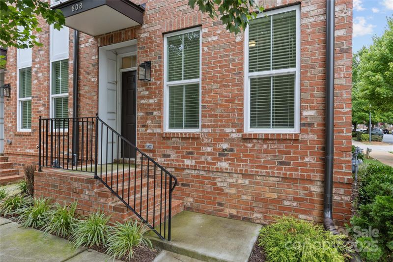 808 Seigle Point Dr, Charlotte, NC 28204