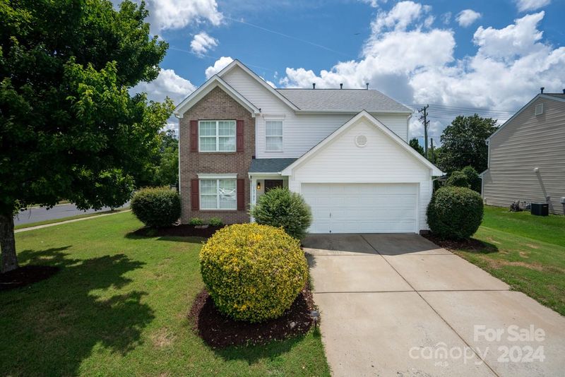 10705 Mountain Springs Dr, Charlotte, NC 28278