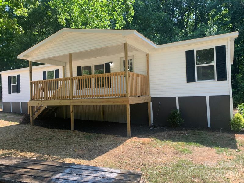 1124 Colonial Rd, Clover, SC 29710