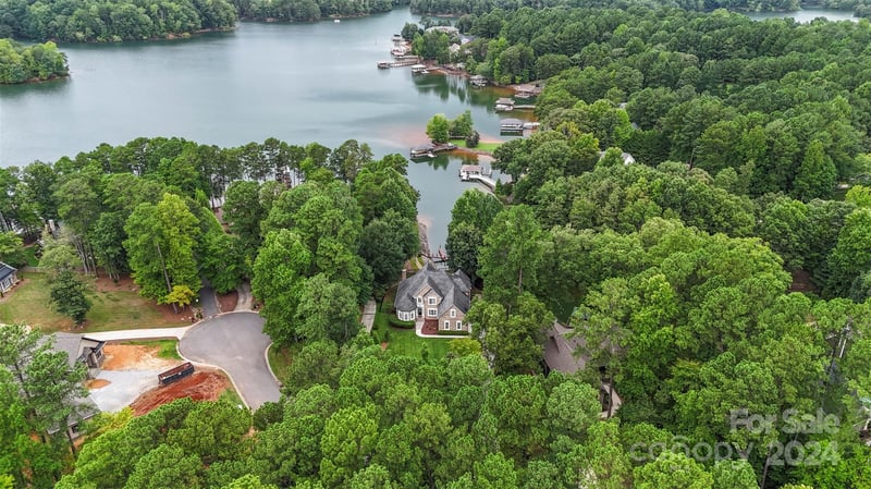 196 Deer Run Dr, Troutman, NC 28166