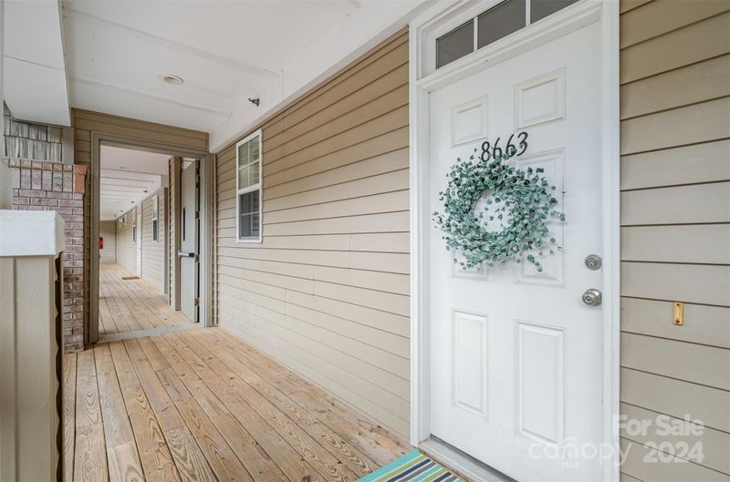 8663 Edinburgh Square Dr #117, Cornelius, NC 28031
