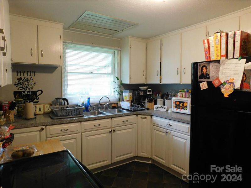 273 Hilltop Rd, Lincolnton, NC 28092
