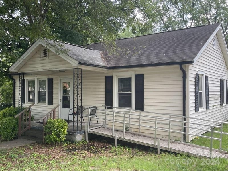 113 Church St, High Shoals, NC 28077