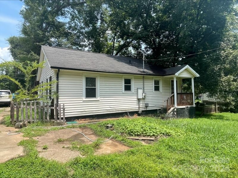 113 Church St, High Shoals, NC 28077