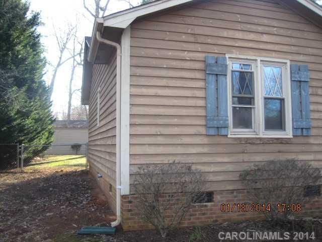 6025 Mcgregor Dr, Charlotte, NC 28227