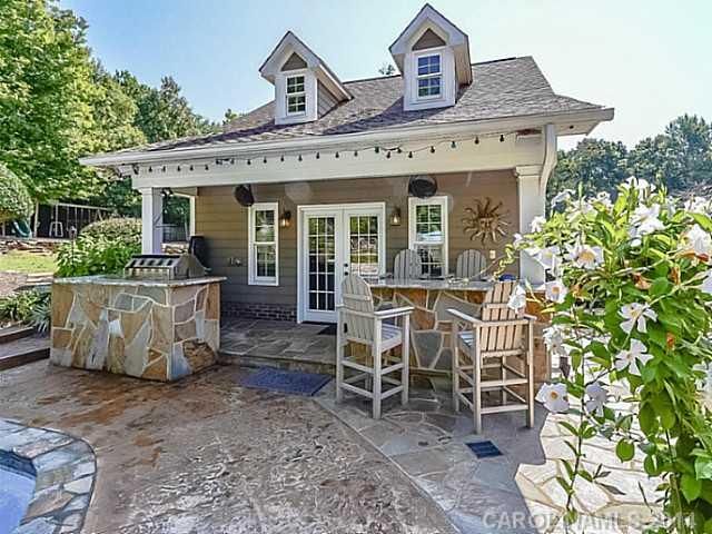 340 Whippoorwill Rd, Mooresville, NC 28117