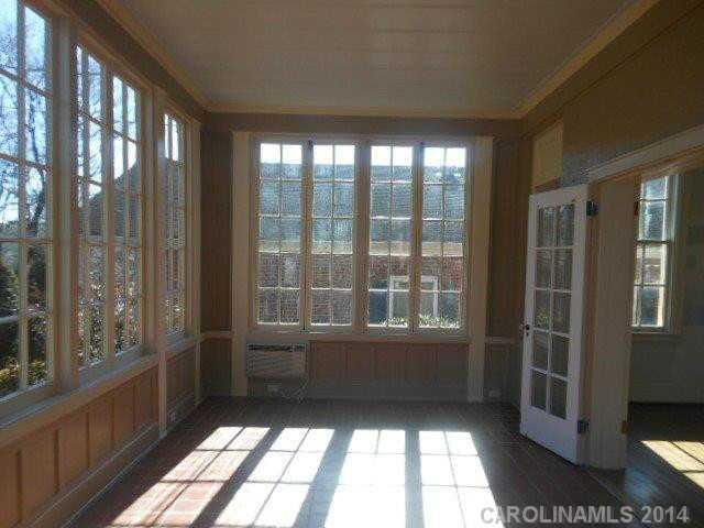 317 S York St, Gastonia, NC 28052