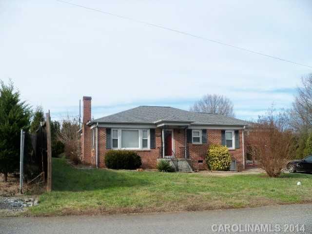 1459 NE 18th St, Hickory, NC 28601