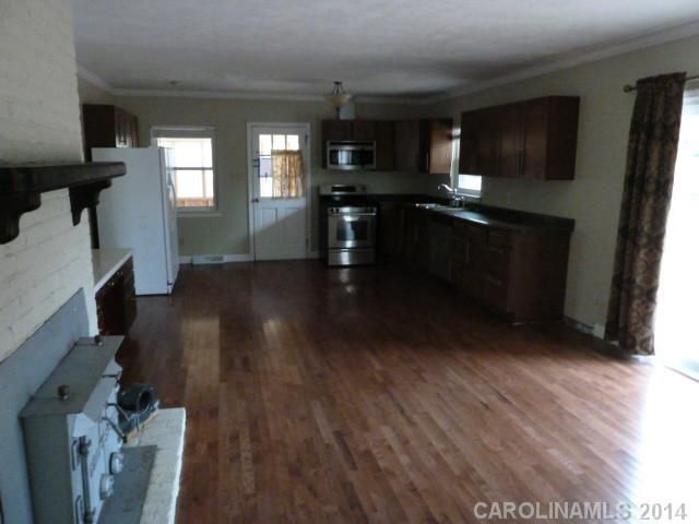 7617 Rolling Hill Rd, Charlotte, NC 28227