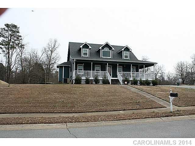 100 Elk Ct, Mount Holly, NC 28120