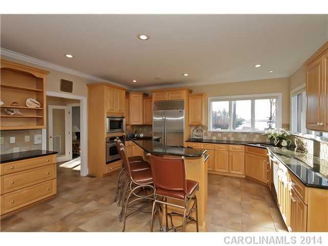 140 Hawkes Point Dr, Troutman, NC 28166