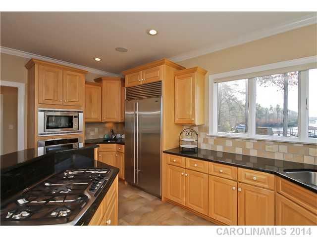 140 Hawkes Point Dr, Troutman, NC 28166
