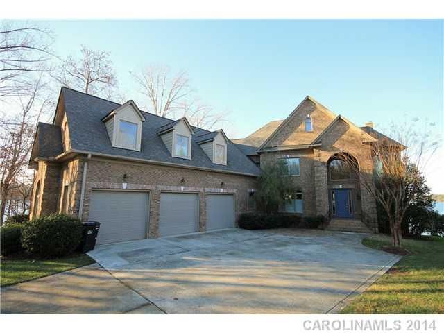 140 Hawkes Point Dr, Troutman, NC 28166