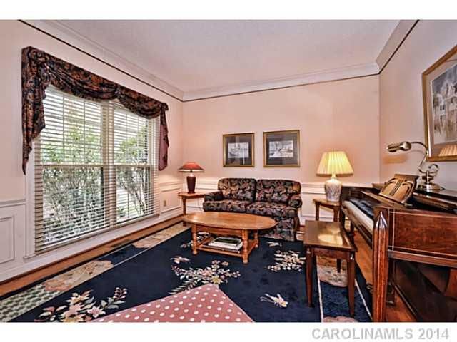 5036 Ridgetop Trl, Charlotte, NC 28215