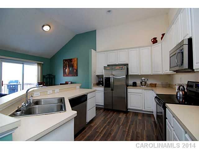 7393 Summit Dr, Denver, NC 28037