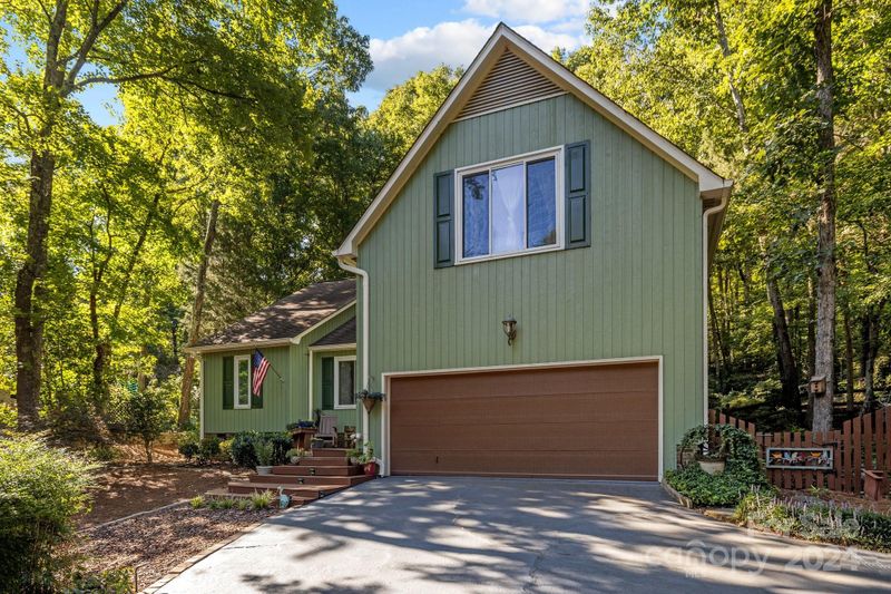 10 Tanglewood Rd, Clover, SC 29710