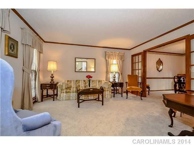 1101 Ashley Creek Dr, Matthews, NC 28105