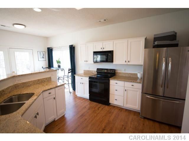 7026 Lenhart Dr, Charlotte, NC 28226