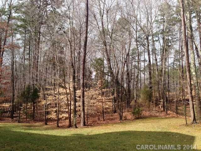 7111 Stonehaven Dr, Waxhaw, NC 28173