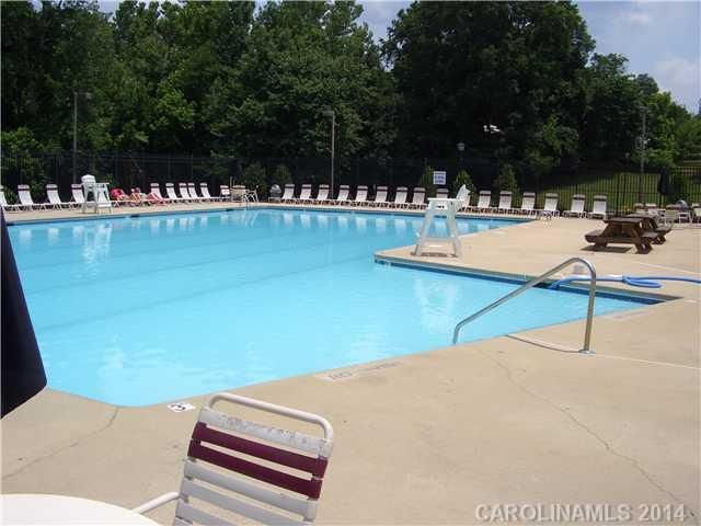 2613 Hunters Moon Ln, Matthews, NC 28105