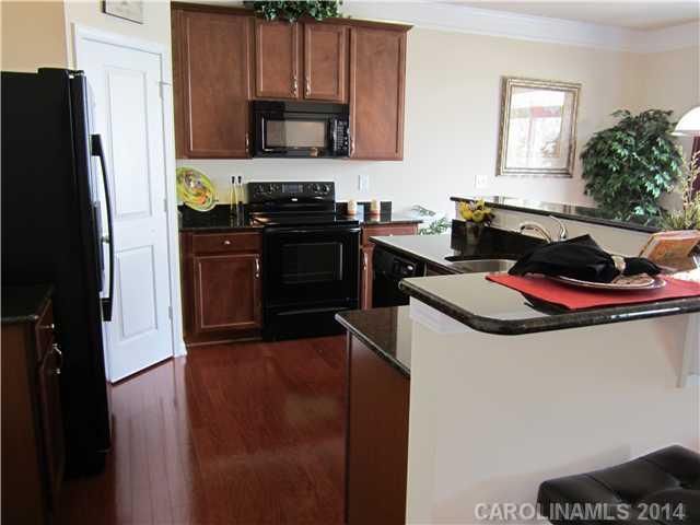 6904 Whitebeam Way, Matthews, NC 28105
