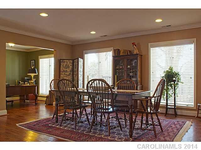 857 Concord Rd, Davidson, NC 28036