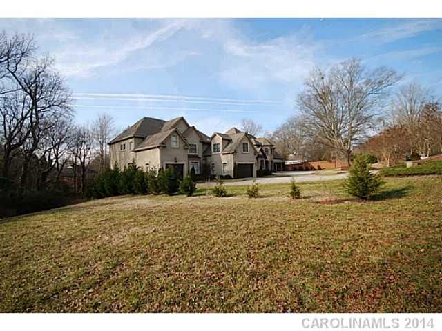 7944 Park Rd #3, Charlotte, NC 28210