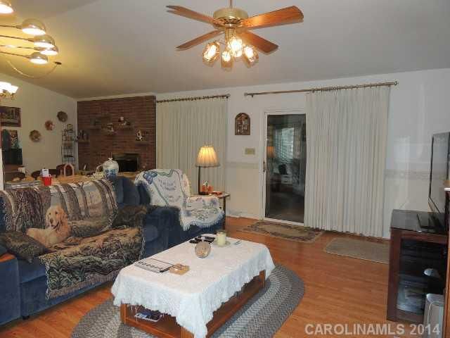 2640 Sam Newell Rd, Matthews, NC 28105