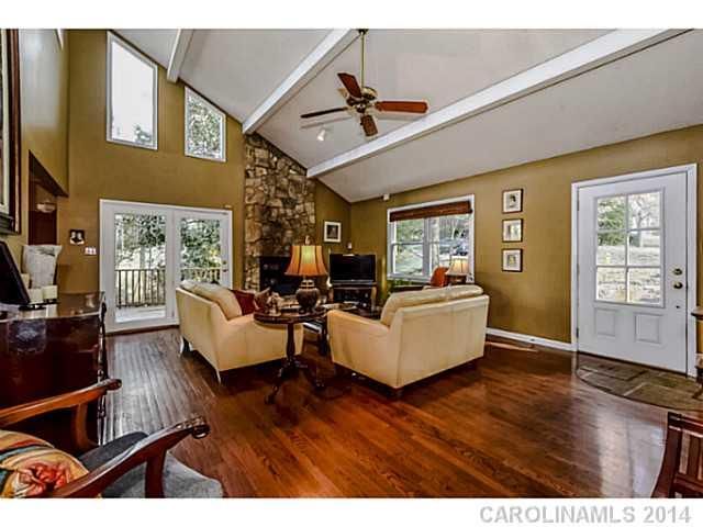 2201 Sagamore Rd, Charlotte, NC 28209