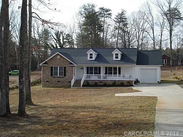 1050 Elizabeth Dr, Dallas, NC 28034