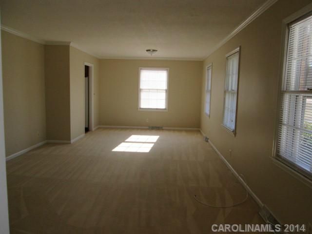 2070 Strafford Dr, Lancaster, SC 29720