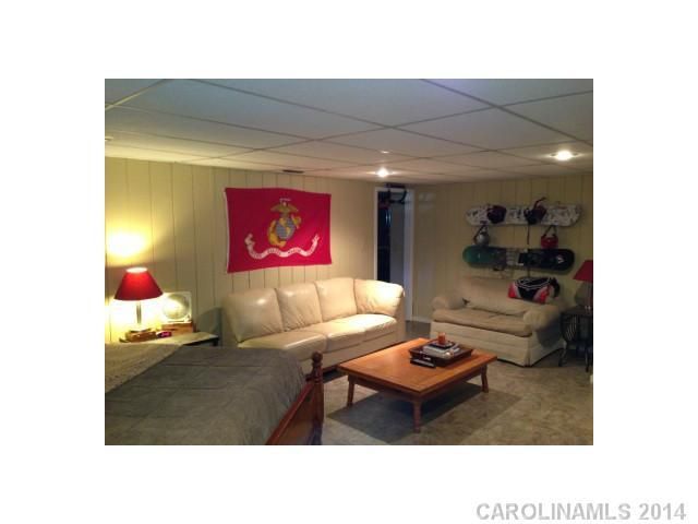 3640 NE 10th Street Dr, Hickory, NC 28601