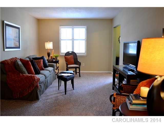 3182 Heathstead Pl #-, Charlotte, NC 28210