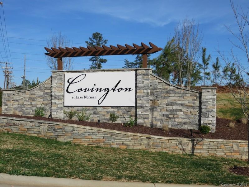 5784 Mcclintock Dr, Denver, NC 28037