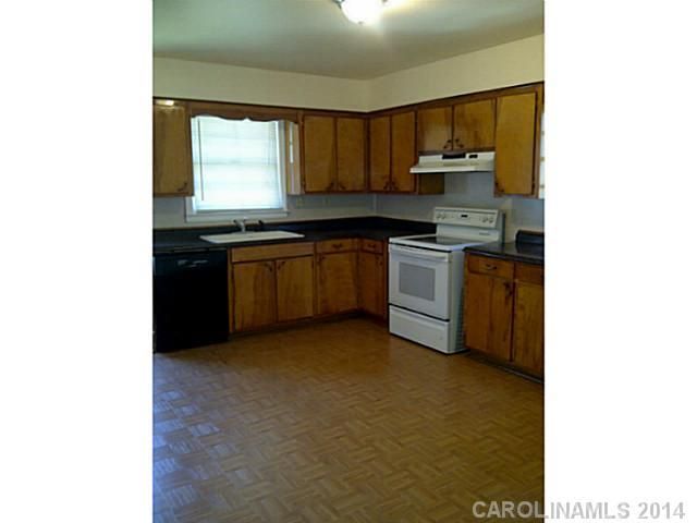 6400 Macon St, Charlotte, NC 28208
