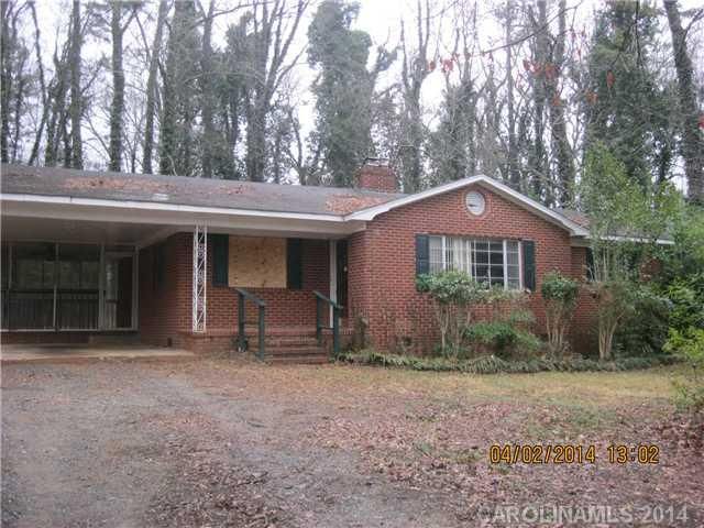 7016 E Lakeside Dr, Charlotte, NC 28215