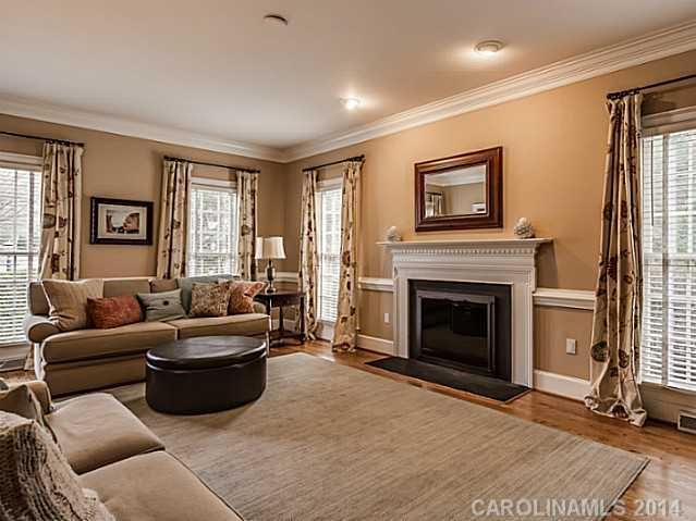 2639 Lori Ln, Charlotte, NC 28226